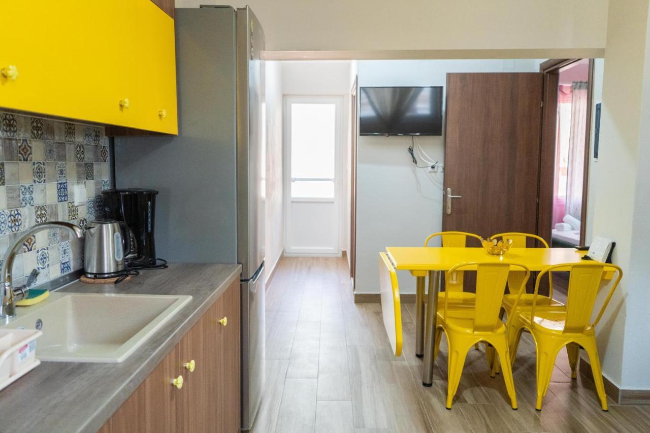 Apartment In Asprovalta Exterior photo